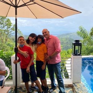 Meet your Posher, Max